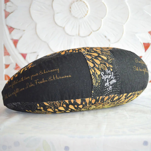 Image of THE SPIRIT OF OM® Sitzkissen (Halbmond) / Diverse Motive