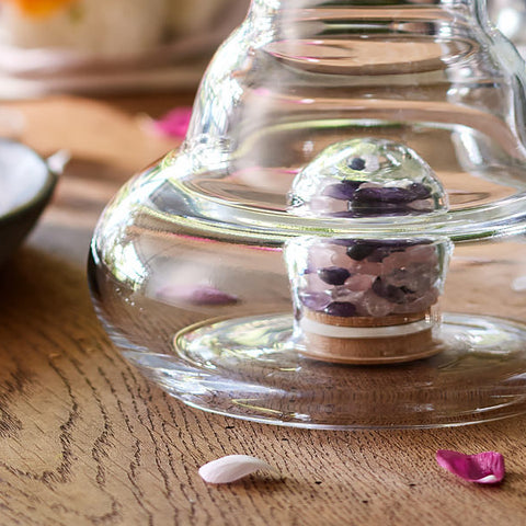 Image of ND Karaffe ALLADIN (1,2L) Edelsteine (Glas-/+Zirbenholzdeckel)