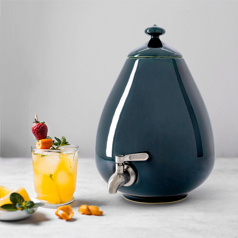 Image of MINNICO® Keramik Getränkespender (5l) Porzellan-Ei + Gratis-Ständer / TANNENGRÜN