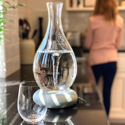 Image of MAYU® SWIRL Wirbelkaraffe (1.5l) / DOLOMIT