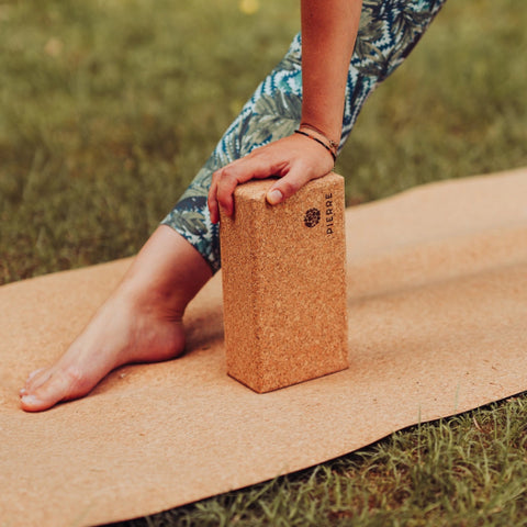 Image of PIERRE SPORTS® Yoga-Korkblöcke-Set (2Stk)