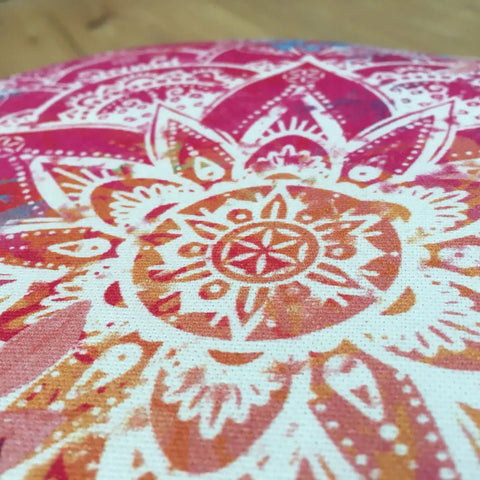Image of THE SPIRIT OF OM® Meditationskissen (rund) / PINK FANTASY
