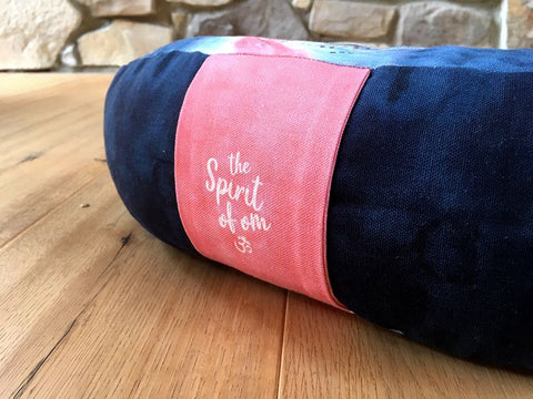 Image of THE SPIRIT OF OM® Halbmond-Sitzkissen / INDIGO DREAM