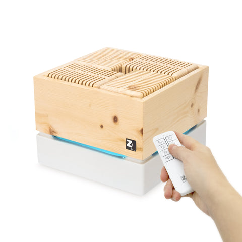 Image of ZIRBENLÜFTER® Luftreiniger CUBE ll (40m2) + Gratis Zirbenöl (10ml)