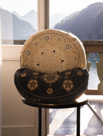 THE SPIRIT OF OM® Meditationskissen (rund) / Tag & Nacht NEU!