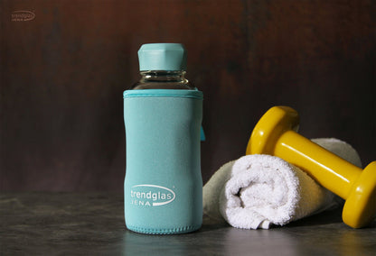 TRENDGLAS JENA Glasflaschen-Schutzhülle (Diverse Grössen) AQUA
