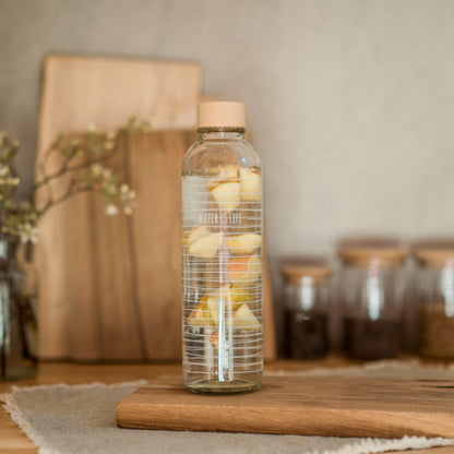 CARRY Glasflasche (1L) / WATER IS LIFE